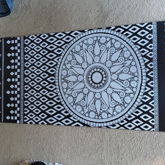 Black and white Mandala Yoga Mat 1/2 cm depth
